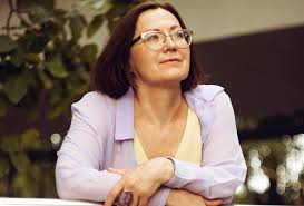 <em>Aida Pérez </em>-Comprador de Facebook